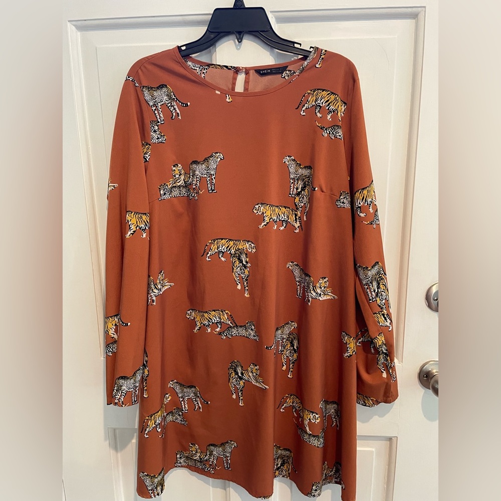 Tiger shift dress!